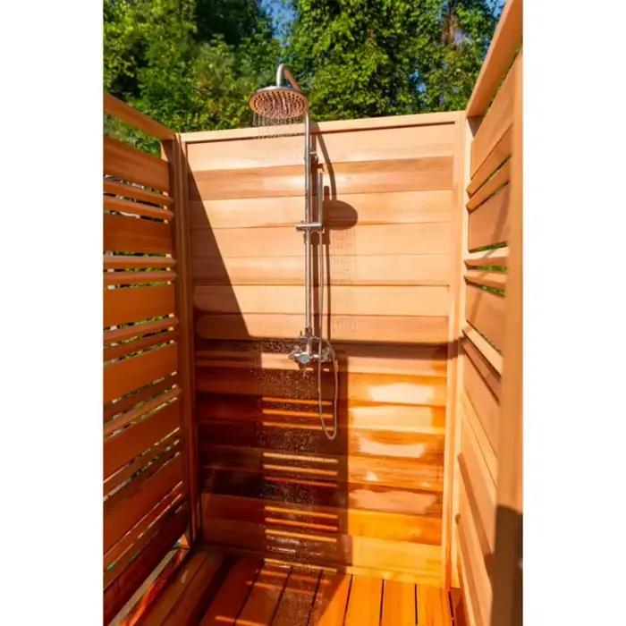 Douche autoportante carrée extérieure en bois de cèdre de haute qualité avec porte et pomme